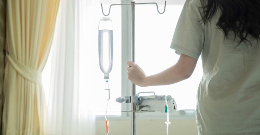 Patienten Frauen Kochsalzlösung Bohren