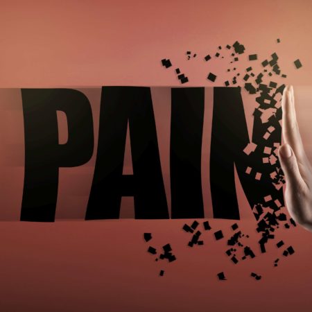 HANDSTOPPZEICHEN mit PAIN-Text / Stoppschild-Konzept (Klicken für mehr)