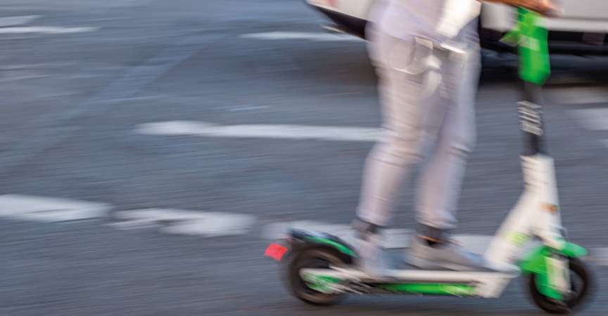 E-Scooter Gefährliche Geschwindigkeit in der Stadt