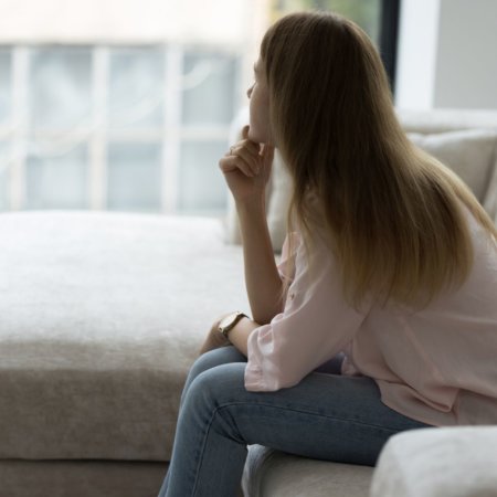 Kommen Frauen aufgrund einer primären Ovarialinsuffizienz in die Menopause, ist das für viele erst einmal ein grosser Schock