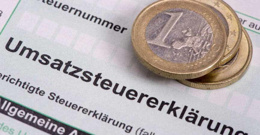 Make filling in German tax form for sales tax VAT - in German language: Umsatzsteuererklärung