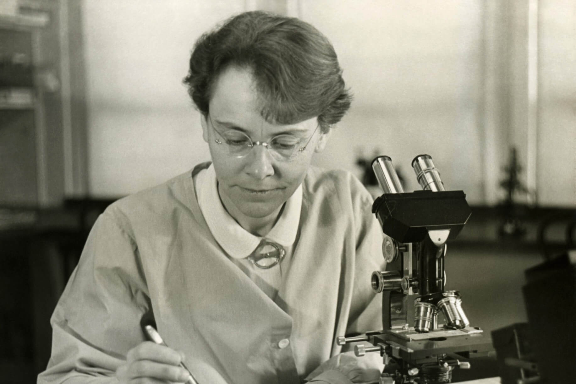 Barbara McClintock: Jumping Genes image