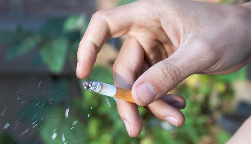 Da Tabakrauch massiv Einfluss auf die Kinetik CYP1A2-metabolisierter Antipsychotika nimmt, gilt es, beim Rauchstopp die Dosis anzupassen.