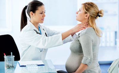 Bei schwangeren Frauen mit Schilddrüsenfunktionsstörungen sind regelmäßige Kontrollen angezeigt.