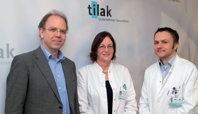 FOTO: HANNES SCHLOSSER Univ.-Prof. DDr. Johannes Zschocke, Univ.-Prof. Dr. Daniela Karall und Dr. Michael Rudnicki vom Innsbrucker Zentrum für Seltene Krankheiten.